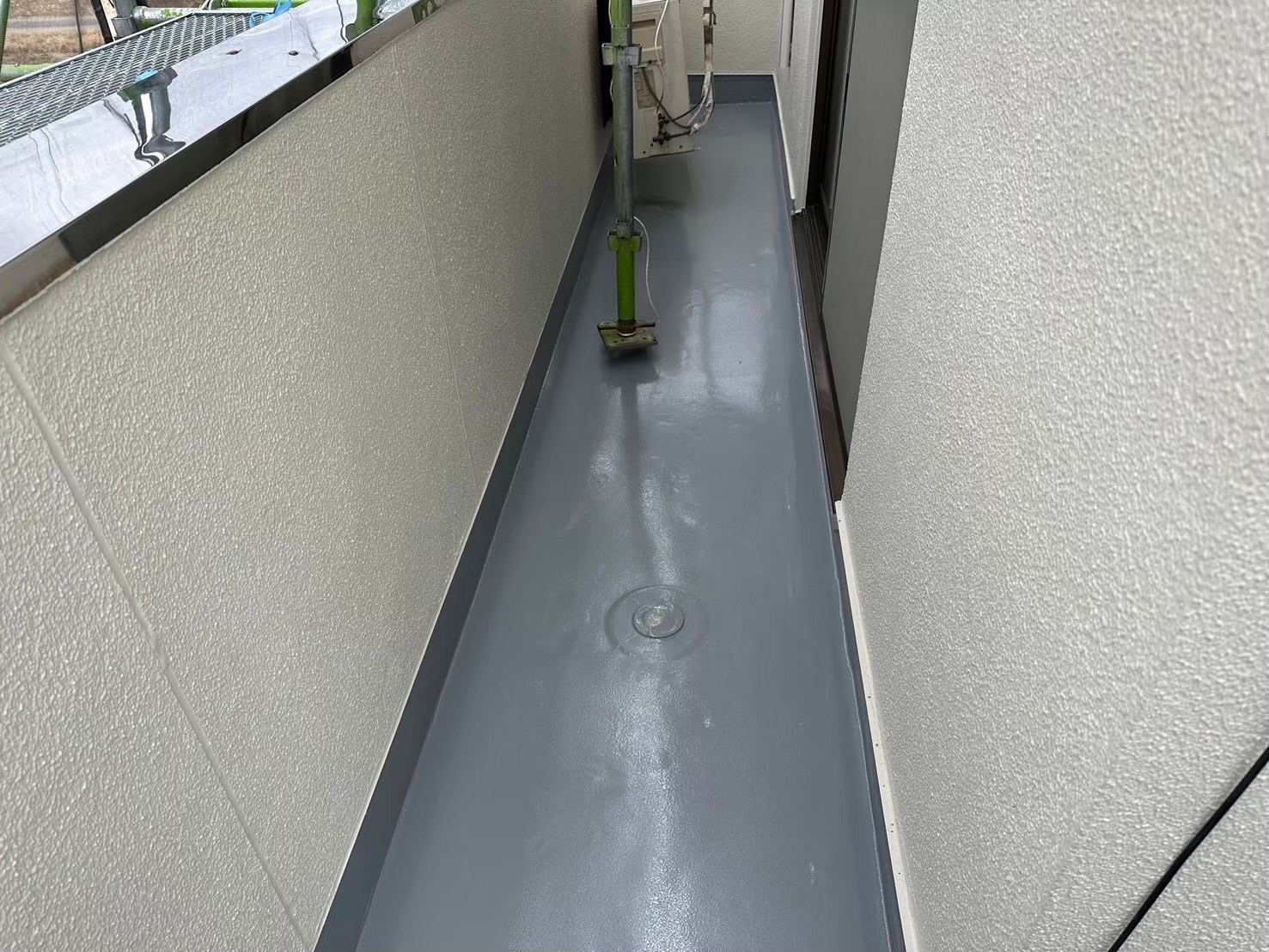 ベランダの防水塗装工事の施工例