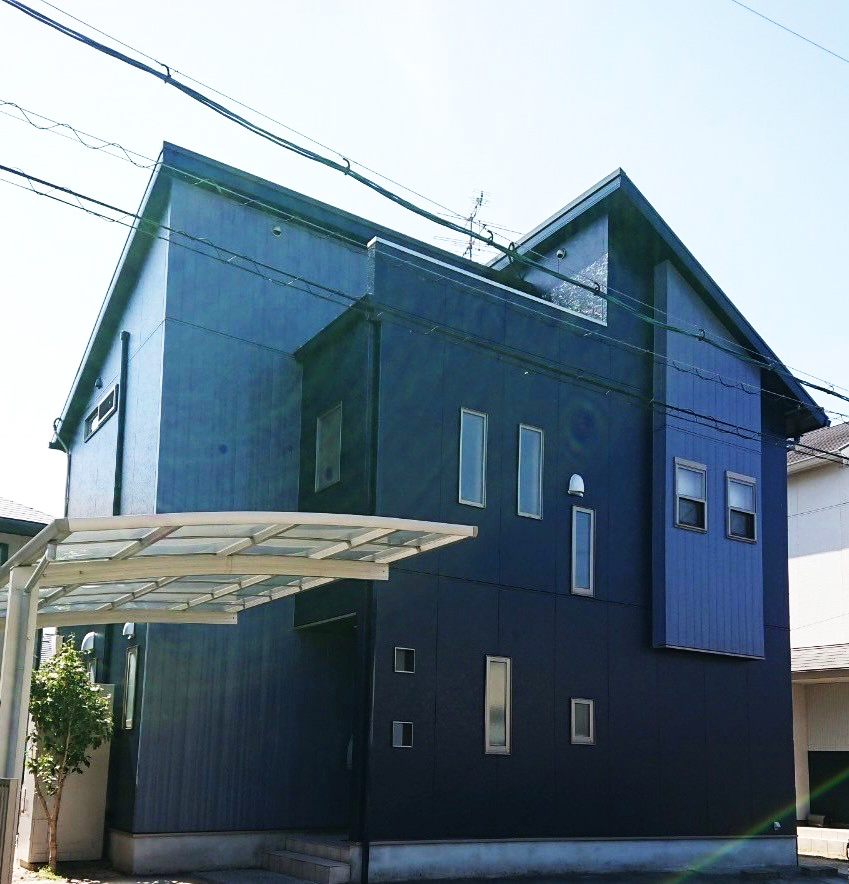 施工事例　スタイリッシュネイビーカラー塗装