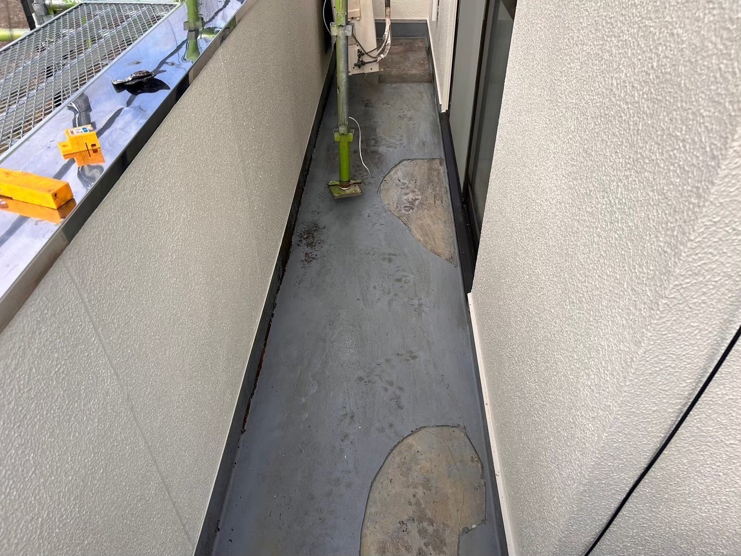 施工事例　ベランダ・屋上防水塗装