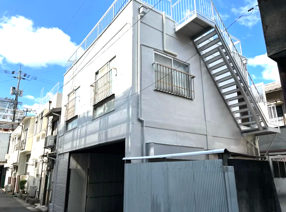 施工事例|梅雨の雨漏りから住まいを守る外壁塗装