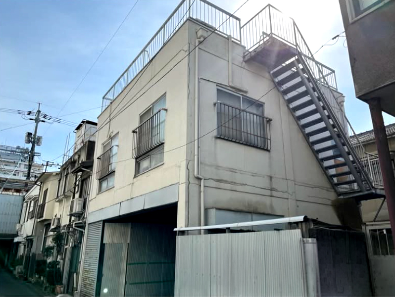施工事例|梅雨の雨漏りから住まいを守る外壁塗装