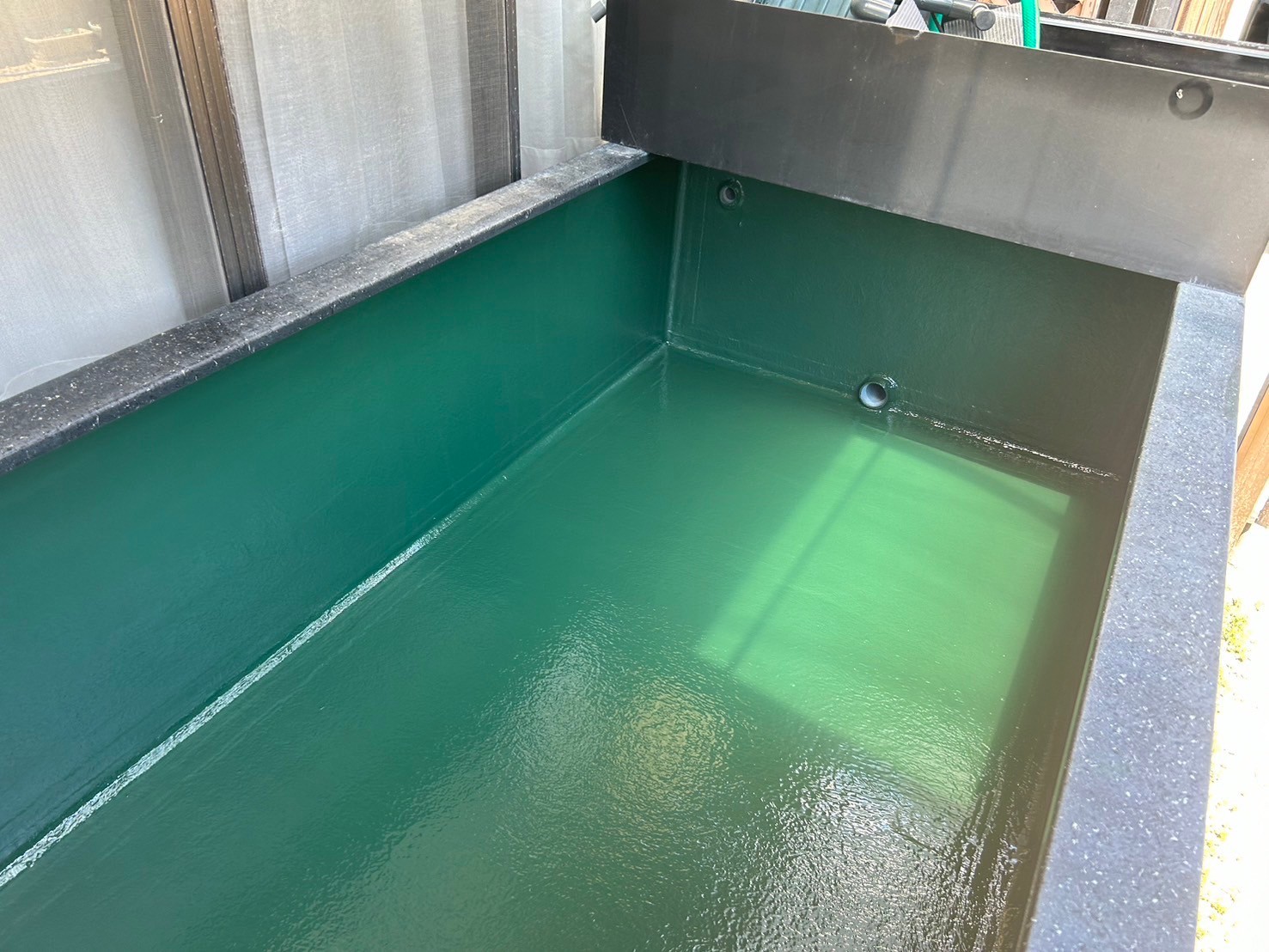 【施工例】特別な水槽の防水塗装